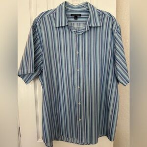 Banana Republic Men's Blue and White Striped Shirt